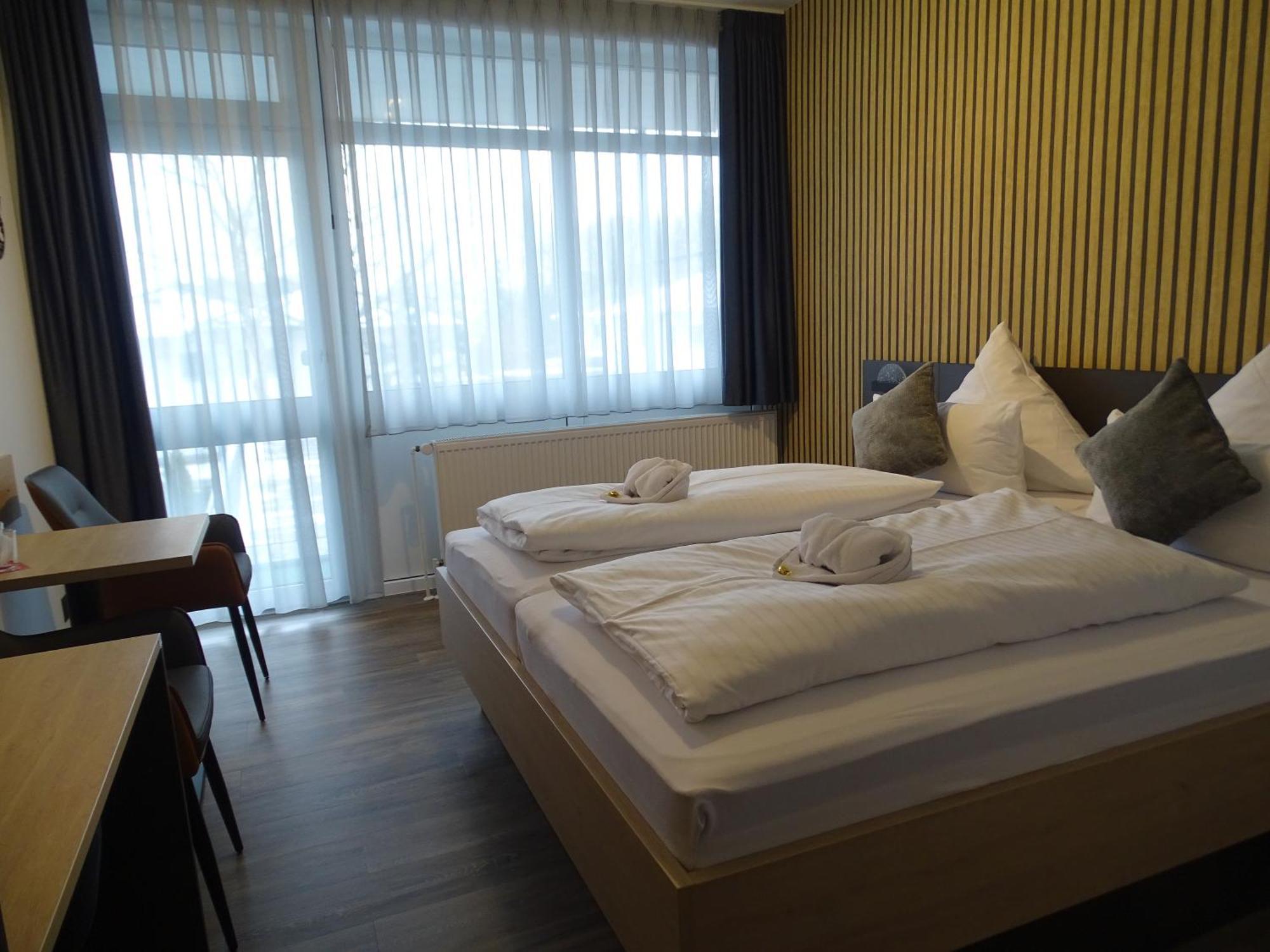 Hotel Zur Therme Erwitte Ngoại thất bức ảnh