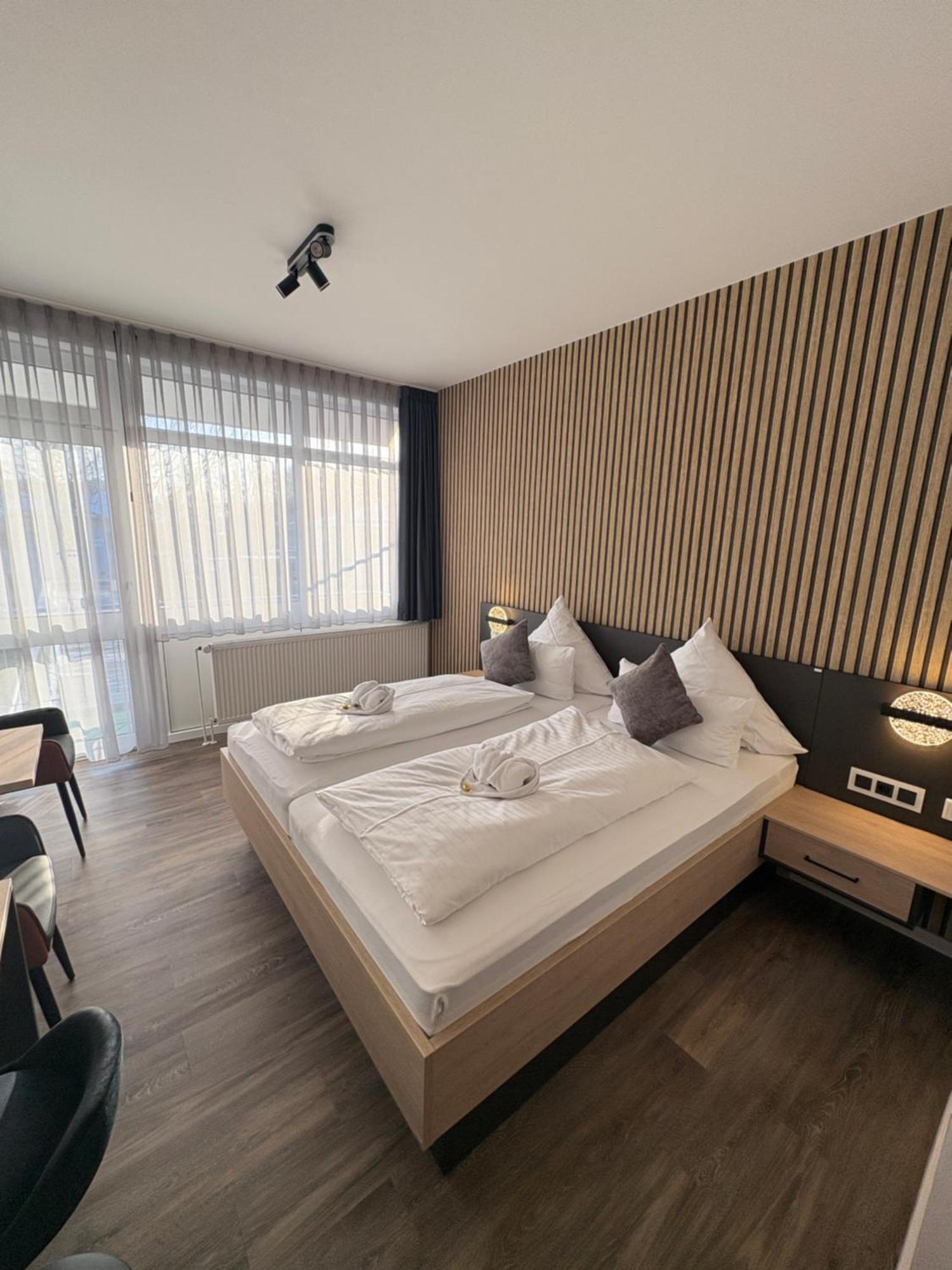 Hotel Zur Therme Erwitte Ngoại thất bức ảnh