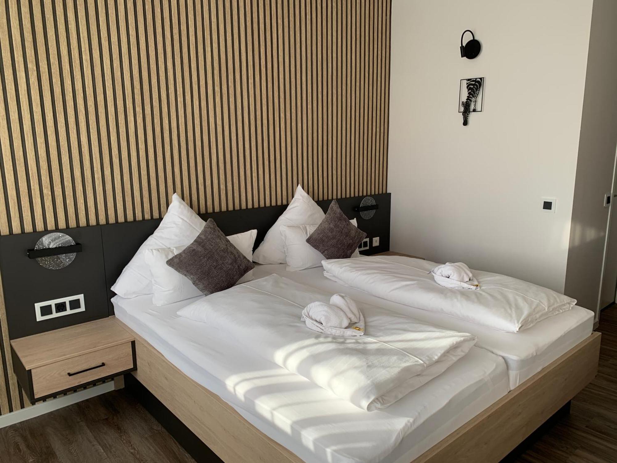 Hotel Zur Therme Erwitte Ngoại thất bức ảnh